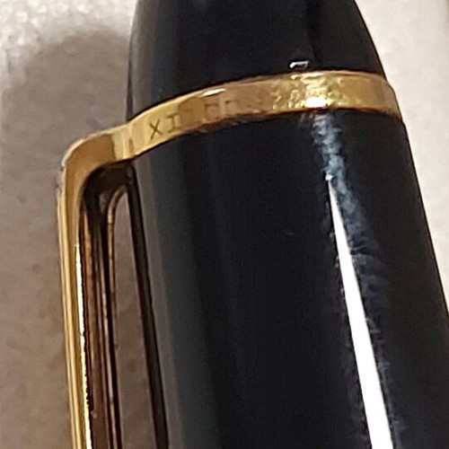 Mont Blanc Meisterstuck mini sized baby fountain pen with 14k gold nib and Mont Blanc men's lapel pin gift