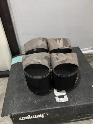 Public Desire women's slippers with camouflage design and 6 cm heel like new