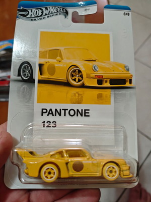 Hot Wheels Chase Pantone Porsche αυτοκινητάκι