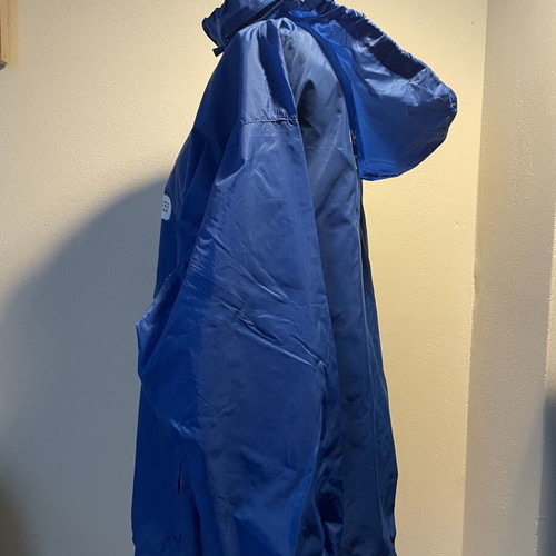 Waterproof Windbreaker Volunteer Jacket from Marathon 2015 like new, Large