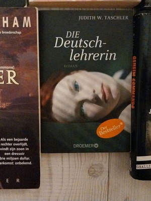 Dutch books 6 thriller bundle John Grisham like new