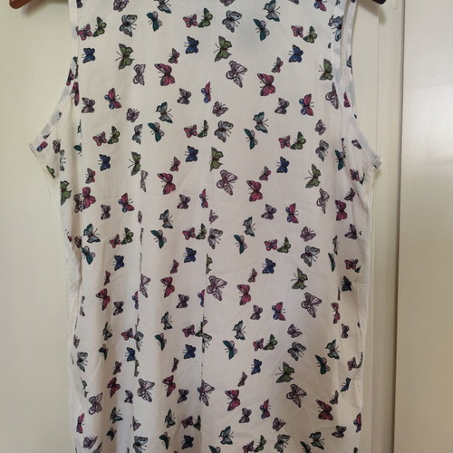 White sleeveless blouse with butterflies XL used