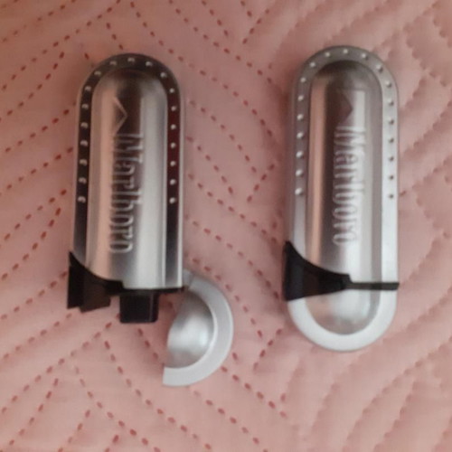 Marlboro lighters set of 2, gas, like new, collectible