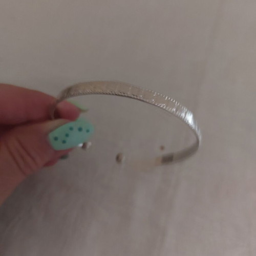 Bracelet from stainless steel, thin and light, like new, silver