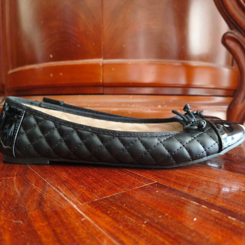 Camille ballet flats like new, black faux leather with bow