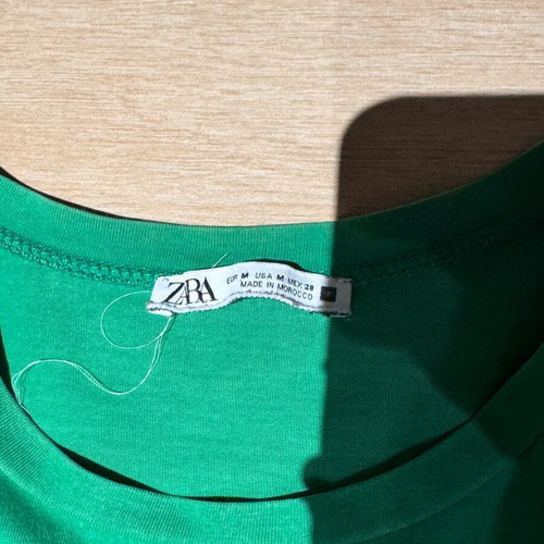 Set of 2 Zara T-shirts used, size M, pink and green