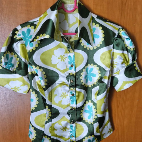 Iso satin shirt like new, multicolor, size S