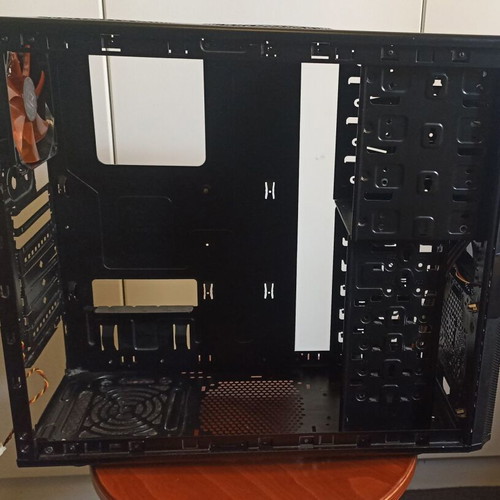 Thermaltake VL80001W2Z V3 Black Edition PC case like new