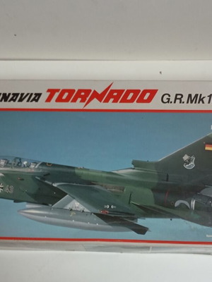 Panavia Tornado G.R. Mk1 model kit 1:32 by Revell, like new