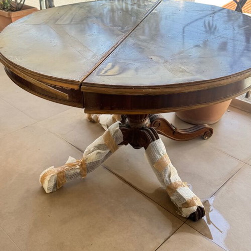 Rotonda dining table used, extendable, needs repair
