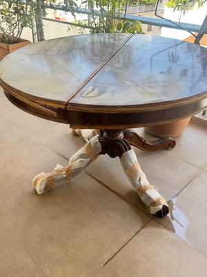 Rotonda dining table used, extendable, needs repair