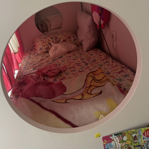 Modeco bunk bed with mattresses, like new