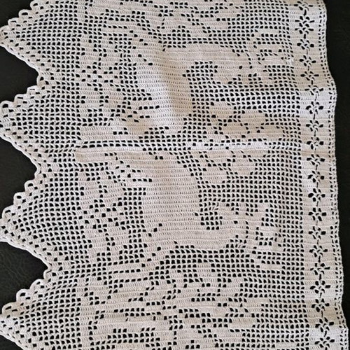 Crocheted pieces used with tsigkelaki, 2 pieces 45×23 and 4 pieces 23×33