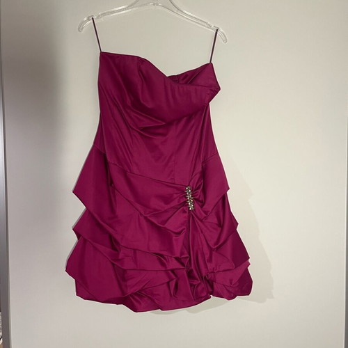 Satin strapless dress purple like new, size L
