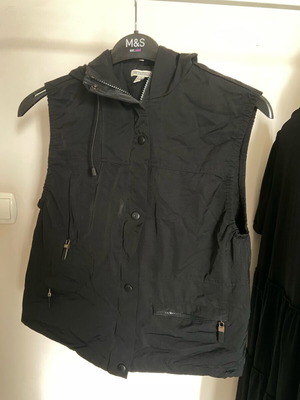 Women's vest with hood like new, size 36-38