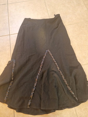 Midi skirt used with lining, size 48, black