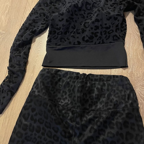 Leopard Print Set like new, crop top with chest padding and elastic waist pants