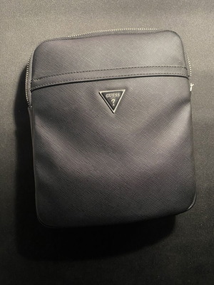 Guess men's bag like new, black, minimal design