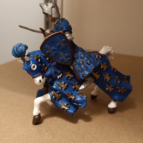 Knight and Horse Set like new