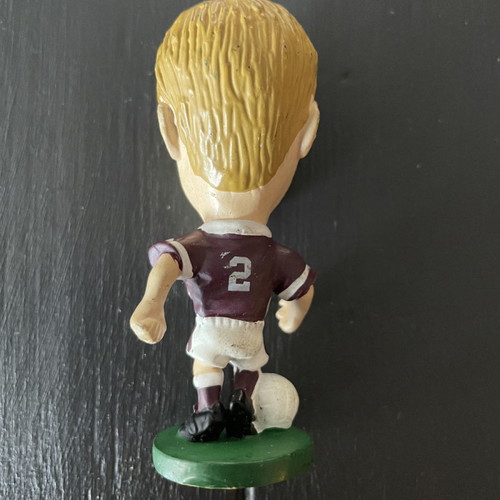 Stephen Frail Hearts figurine used, 90s football player