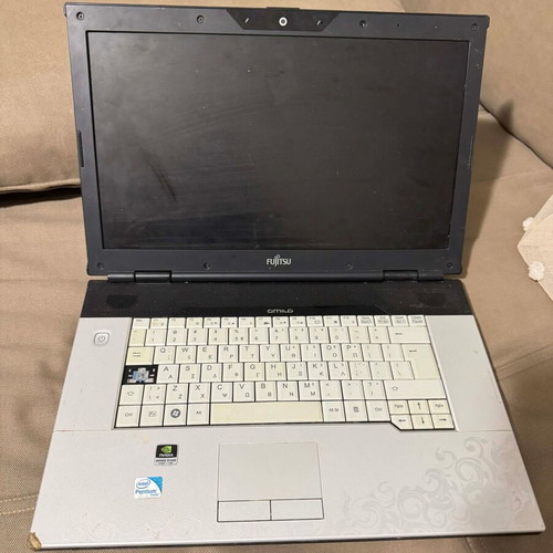 Fujitsu Amilo Pi 3560 laptop used, non-functional for spare parts