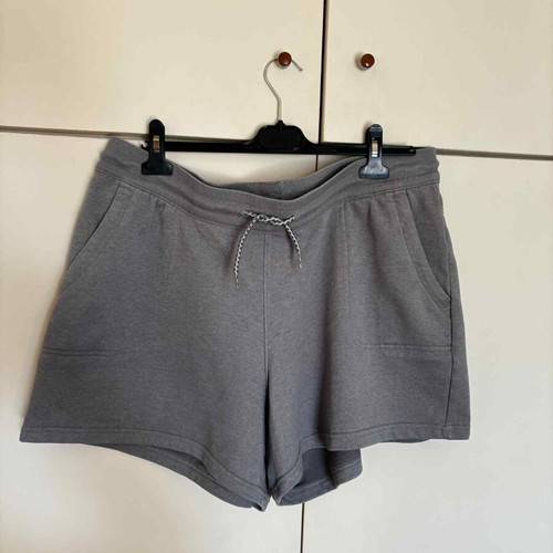 Columbia shorts like new, size XL, gray