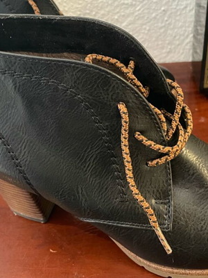 Marco Tozzi black ankle boots size 37 like new