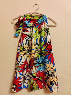 Floral sleeveless blouse new with bow at neck