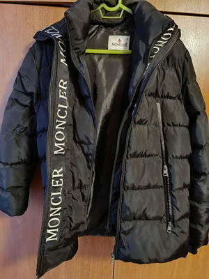Black jacket like new, size S, warm and high quality
