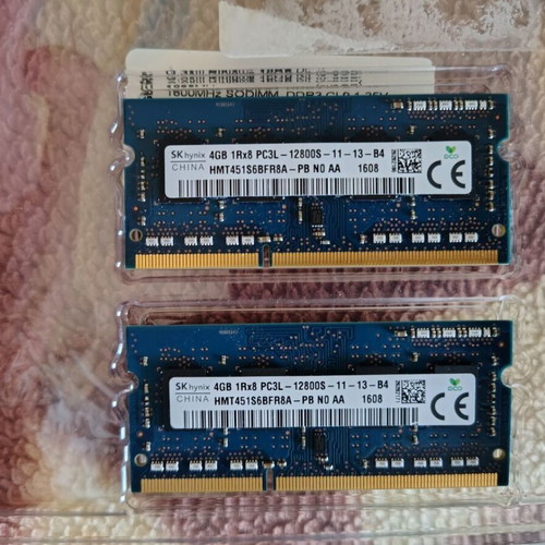 SK hynix RAM set 2x4GB DDR3 PC3L-12800S for laptop like new