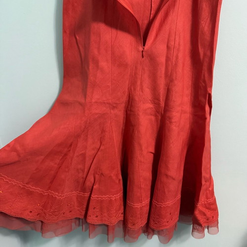 Elegant coral skirt with lace and tulle used, size 40