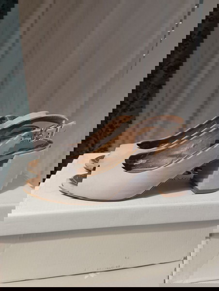 Γυναικεία πέδιλα