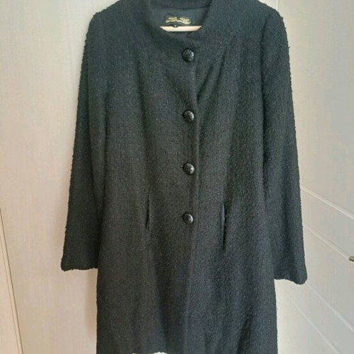 Wardrobe with 5 dresses, 3 skirts and Zic Zac coat like new