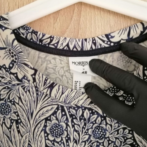 H&M Blouse Size M Like New