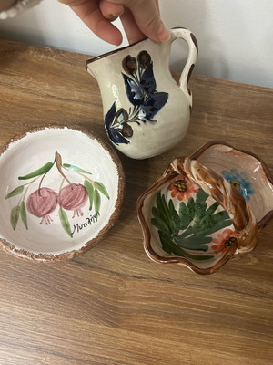 Set of 3 handmade vintage ceramics like new, handpainted