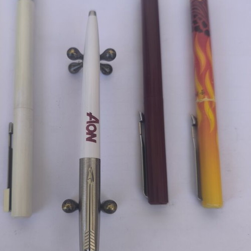 Parker set with Jotter pen and three Vector rollerball pens