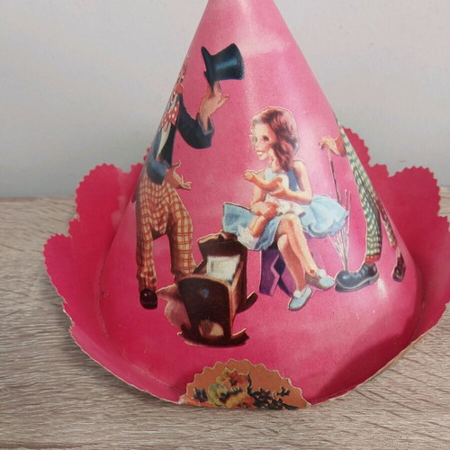 Pierrot paper hats 1970 like new, pack