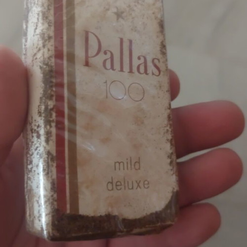 Pallas 100 Cigarette Box new, closed