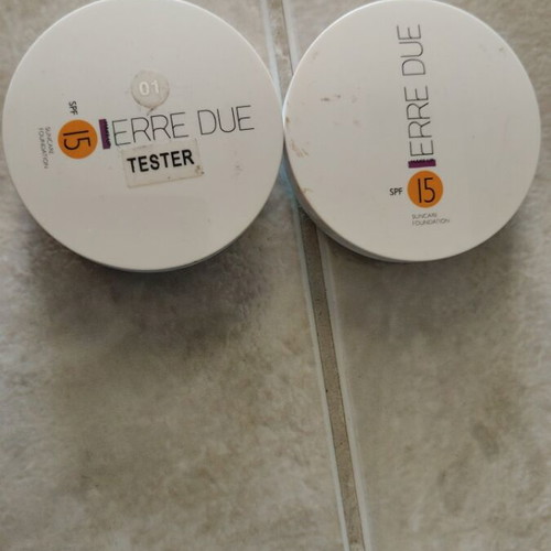 Erre Due 4 matte loose powders and matte cream concealers lightly used
