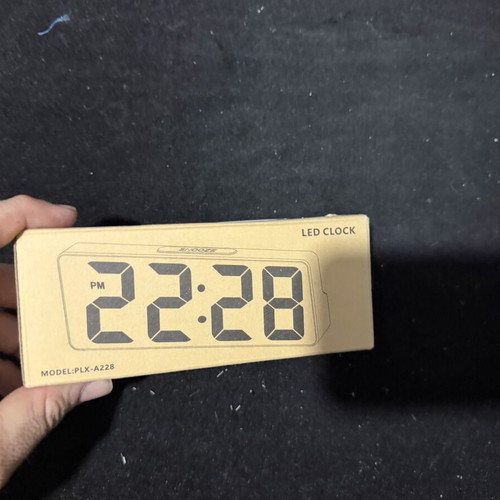 Digital LED alarm clock with USB power