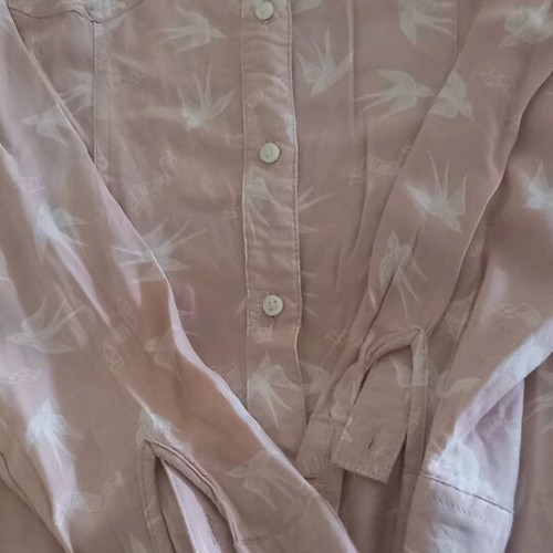 Shirt with swallows pink like new, size S