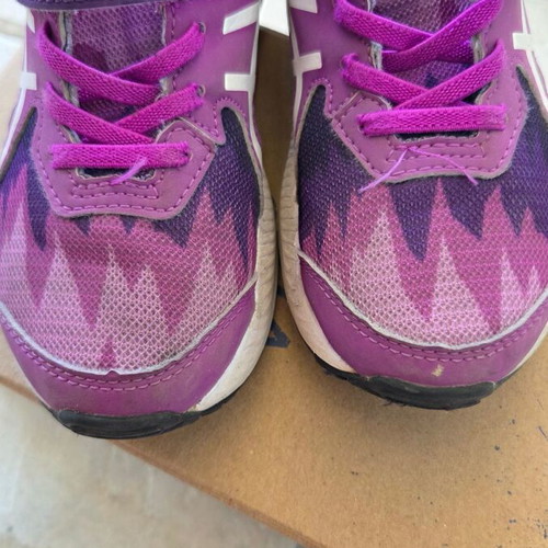 Asics athletic shoes for girl used, size 28.5, purple