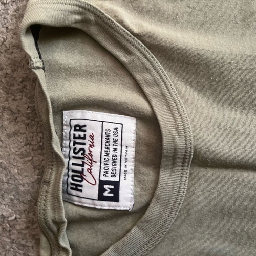 Hollister T-shirt like new, sizes S and M