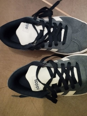 Παιδικά Adidas Sneakers νούμερο 29 μεταχειρισμένα