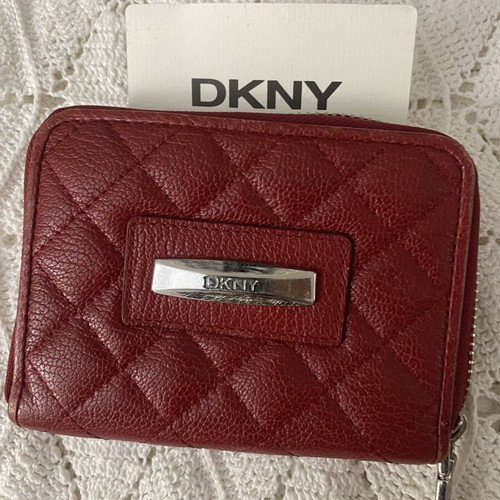 DKNY leather wallet medium size new, red