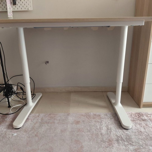 IKEA BEKANT desk used with adjustable height 120×80 cm