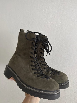 Suede ankle boots like new, size 38, green