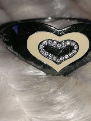 Women's bracelet like new heart-shaped silver