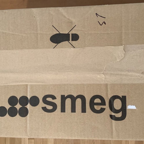 Smeg Automatic Espresso Machine 1350W 19bar Red New
