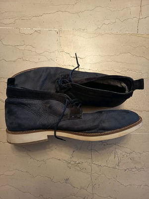 Sneakers leather blue Zara boots size 45 like new